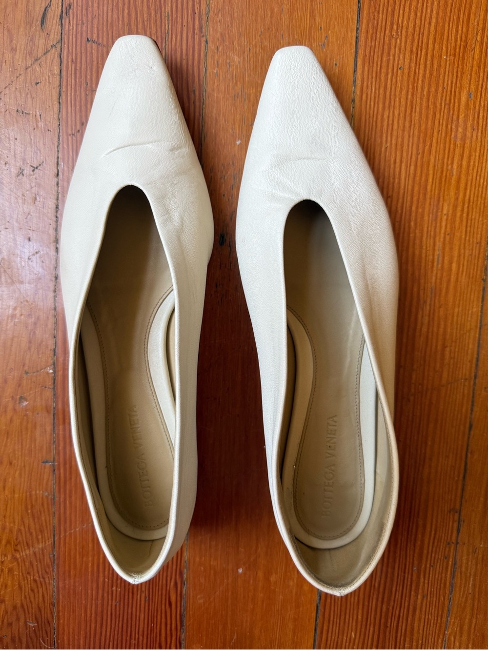 Bottega Veneta Ivory Leather Pointed-Toe Flats